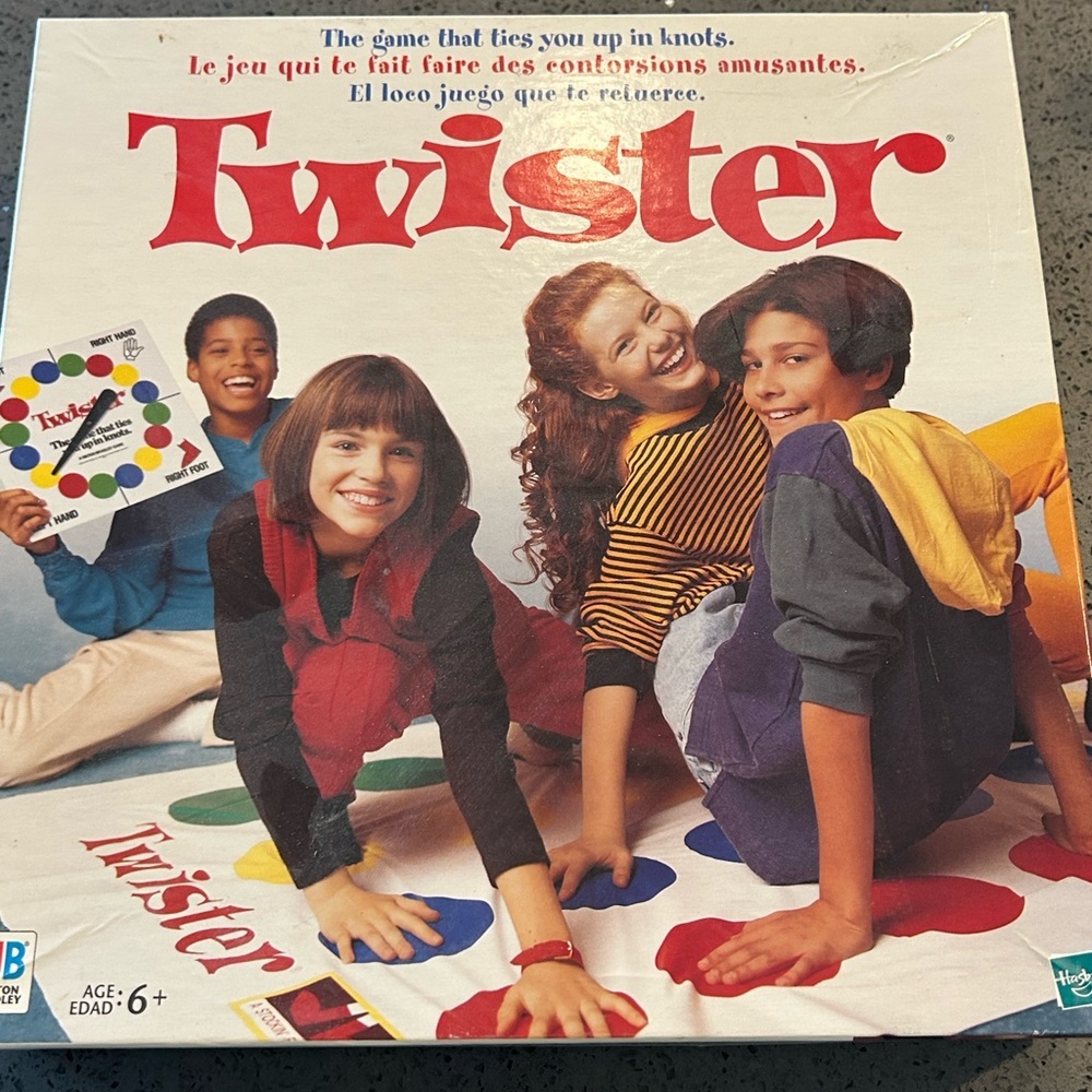 🧡5/$25🧡Hasbro Twister Game - Red, Blue, Yellow, Green